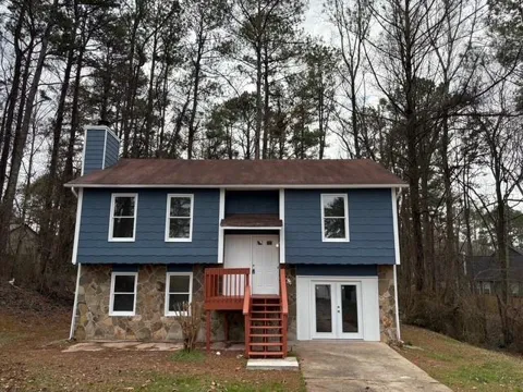 782 Fox Valley Drive