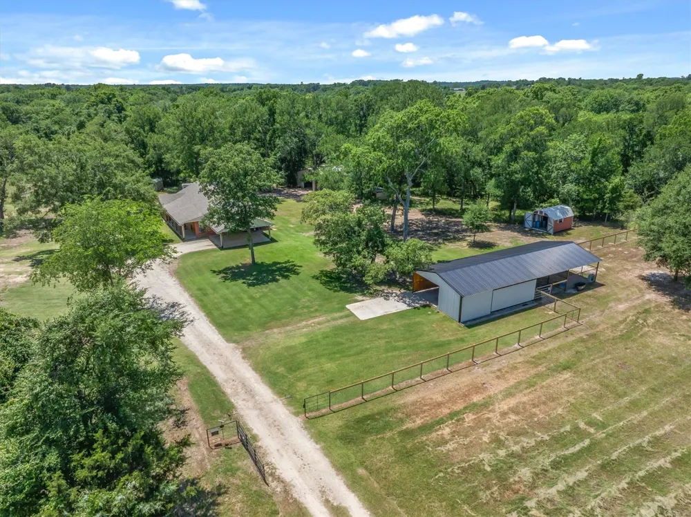 6663 CLEARWATER RANCH ROAD Wills Point, TX 75169