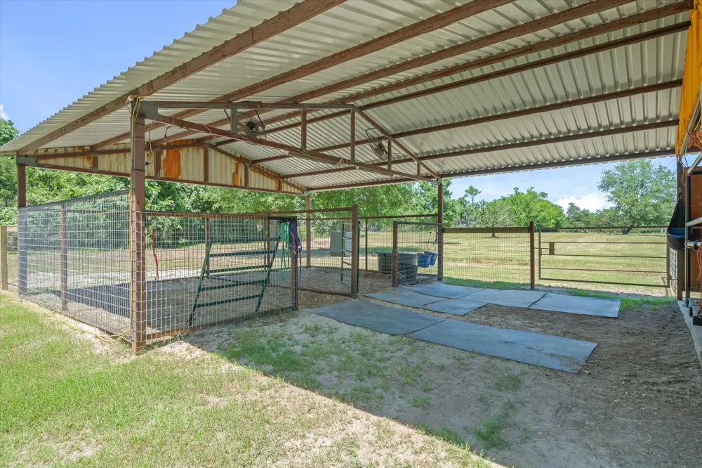 6663 CLEARWATER RANCH ROAD Wills Point, TX 75169