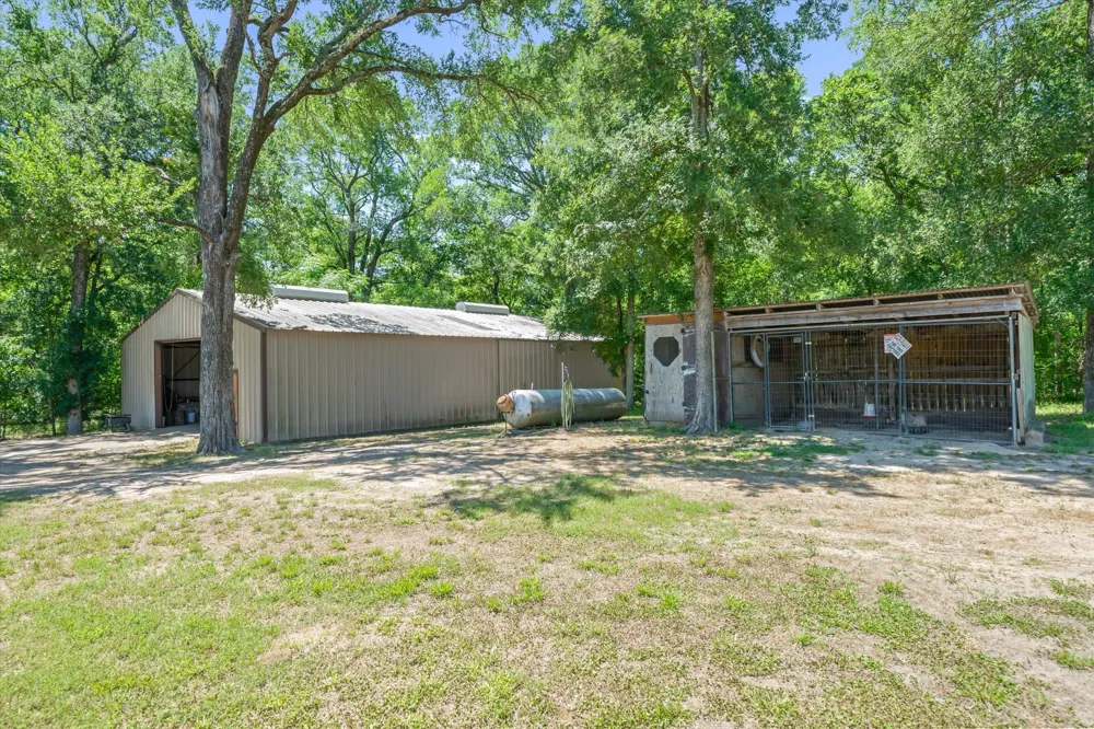 6663 CLEARWATER RANCH ROAD Wills Point, TX 75169
