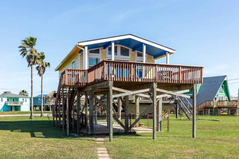 819 Sea Shell Drive Surfside Beach, TX 77541