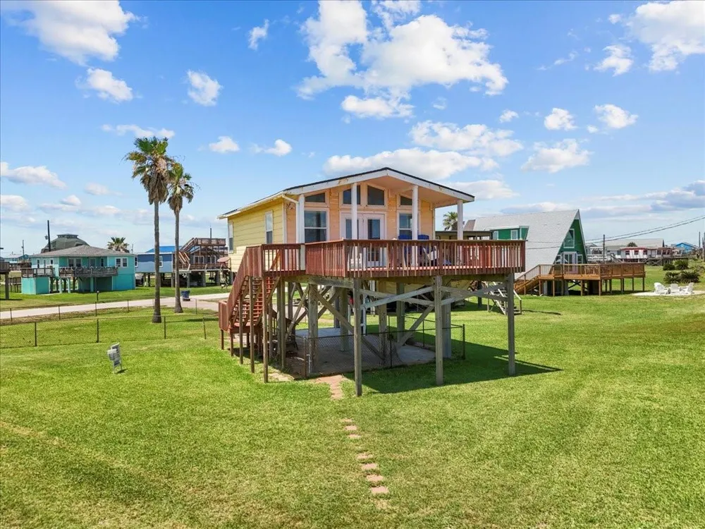 819 Sea Shell Drive Surfside Beach, TX 77541