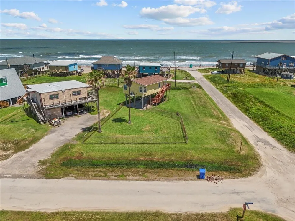 819 Sea Shell Drive Surfside Beach, TX 77541