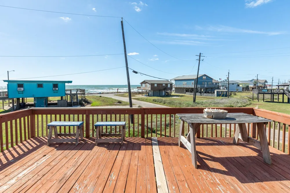 819 Sea Shell Drive Surfside Beach, TX 77541