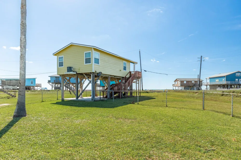 819 Sea Shell Drive Surfside Beach, TX 77541