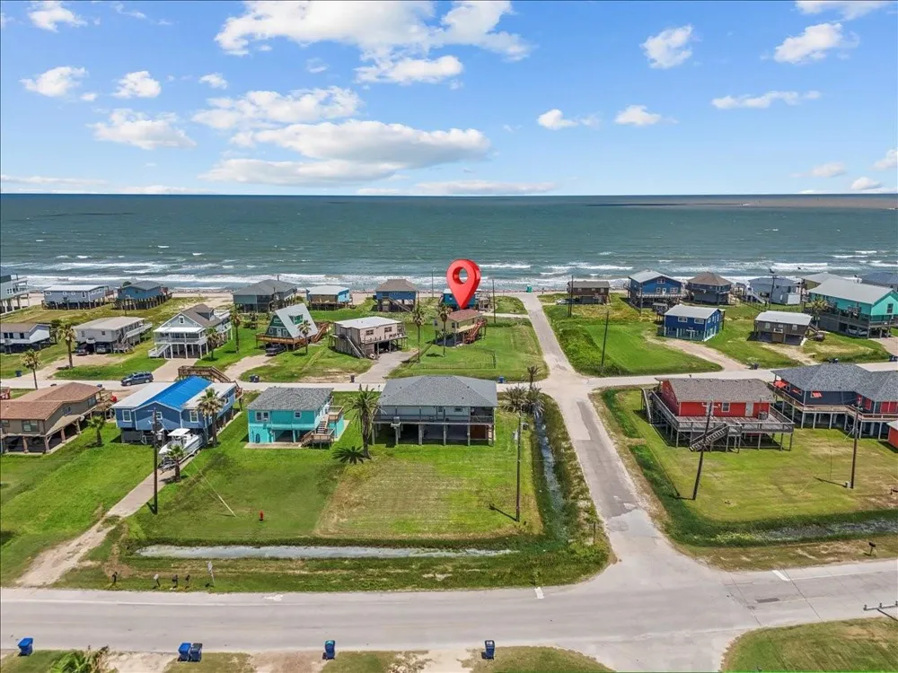 819 Sea Shell Drive Surfside Beach, TX 77541