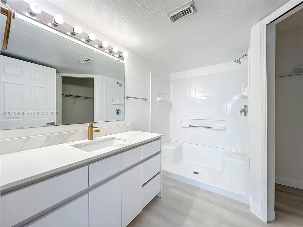 2225 Metropolitan Way #1225 Orlando, FL 32839