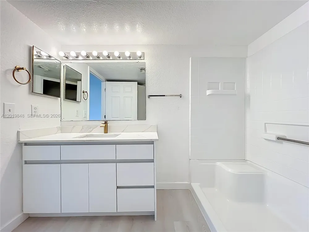 2225 Metropolitan Way #1225 Orlando, FL 32839
