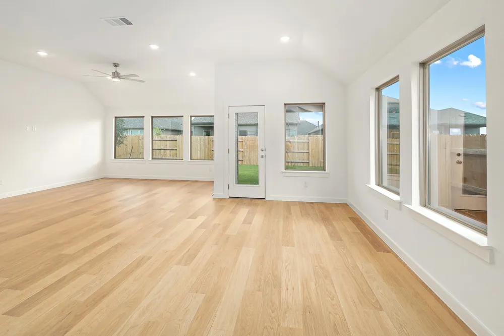 119 Malibu Hutto, TX 78634
