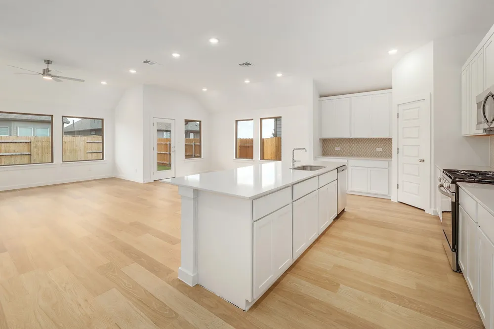 119 Malibu Hutto, TX 78634