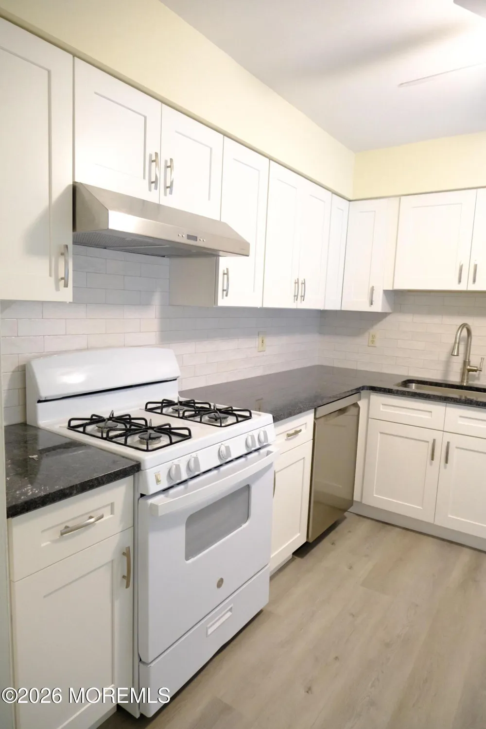 93 Oak Lane Eatontown, NJ 07724