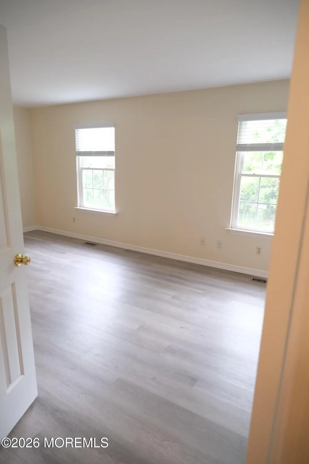 93 Oak Lane Eatontown, NJ 07724