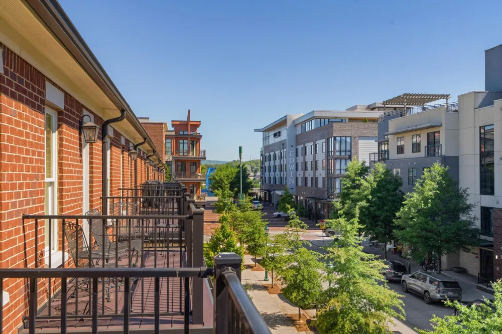 247 Walnut Street Chattanooga, TN 37403