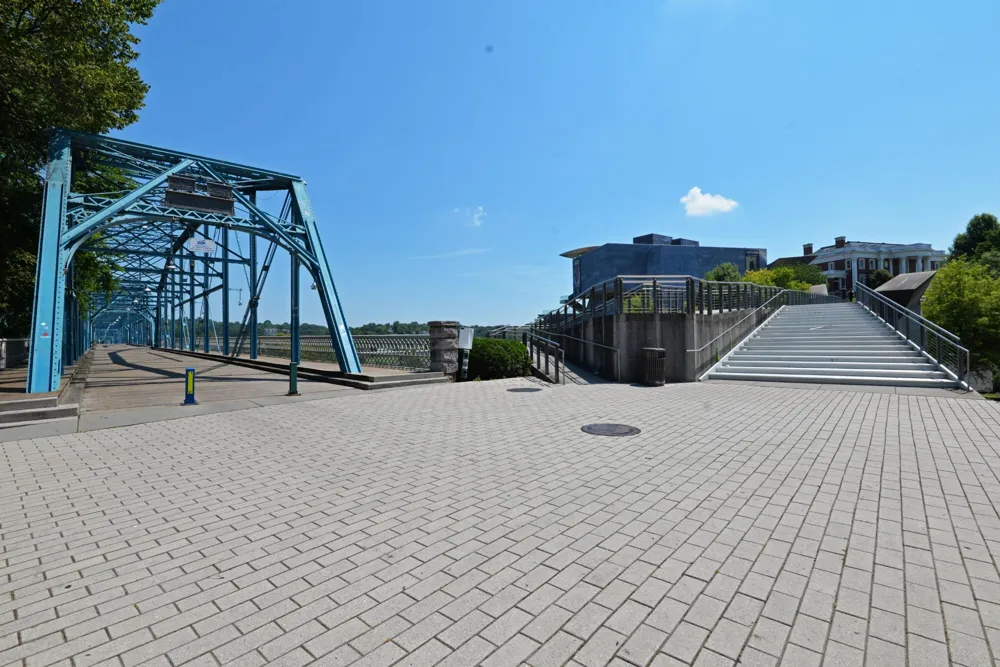 247 Walnut Street Chattanooga, TN 37403