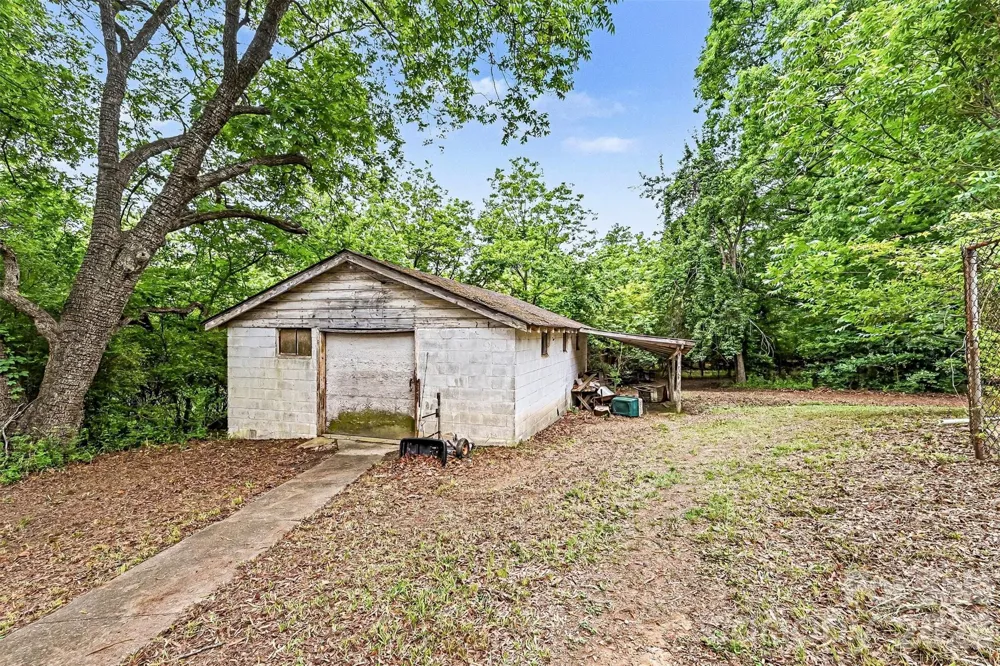 1116 Medlin Road Monroe, NC 28112