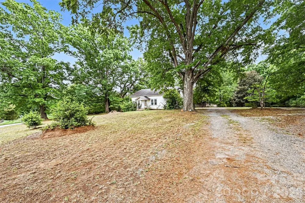 1116 Medlin Road Monroe, NC 28112