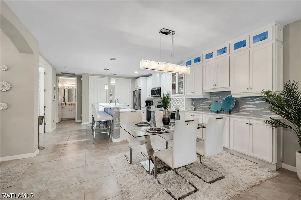 Edgewater Circle Naples, FL 34114