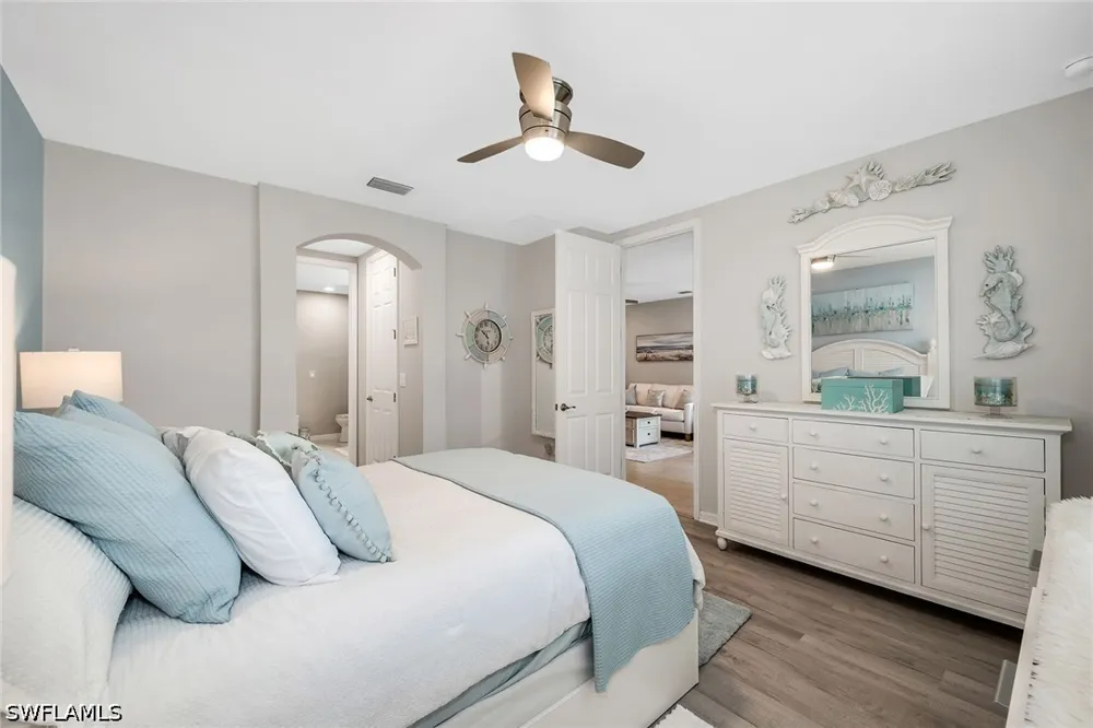 Edgewater Circle Naples, FL 34114