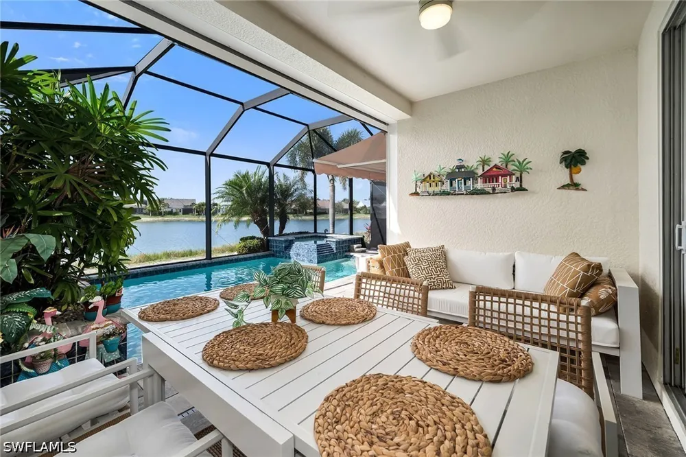 Edgewater Circle Naples, FL 34114