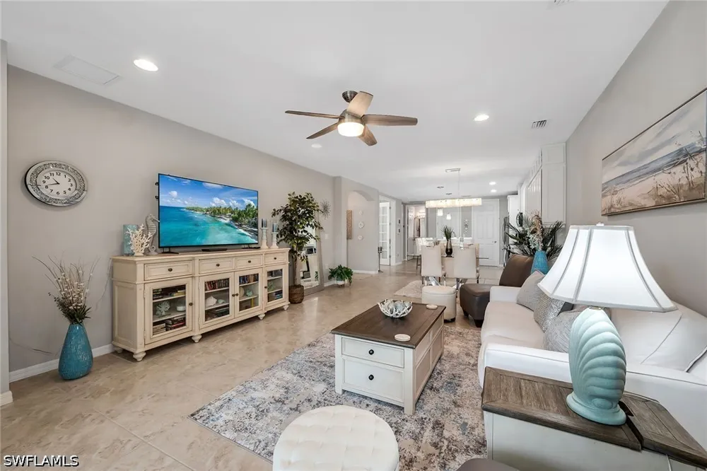 Edgewater Circle Naples, FL 34114