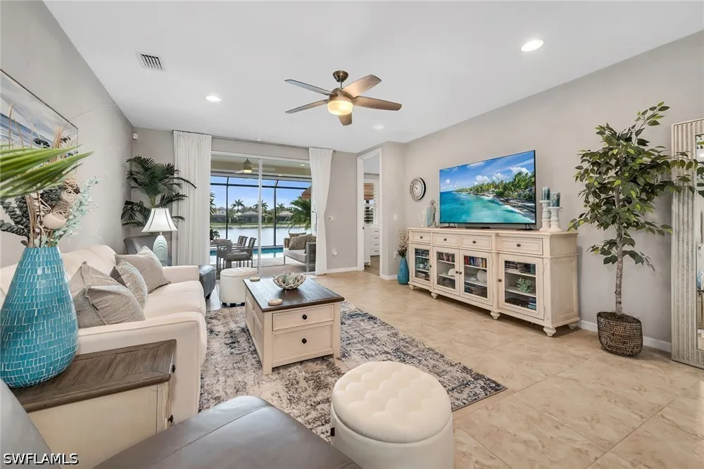 Edgewater Circle Naples, FL 34114