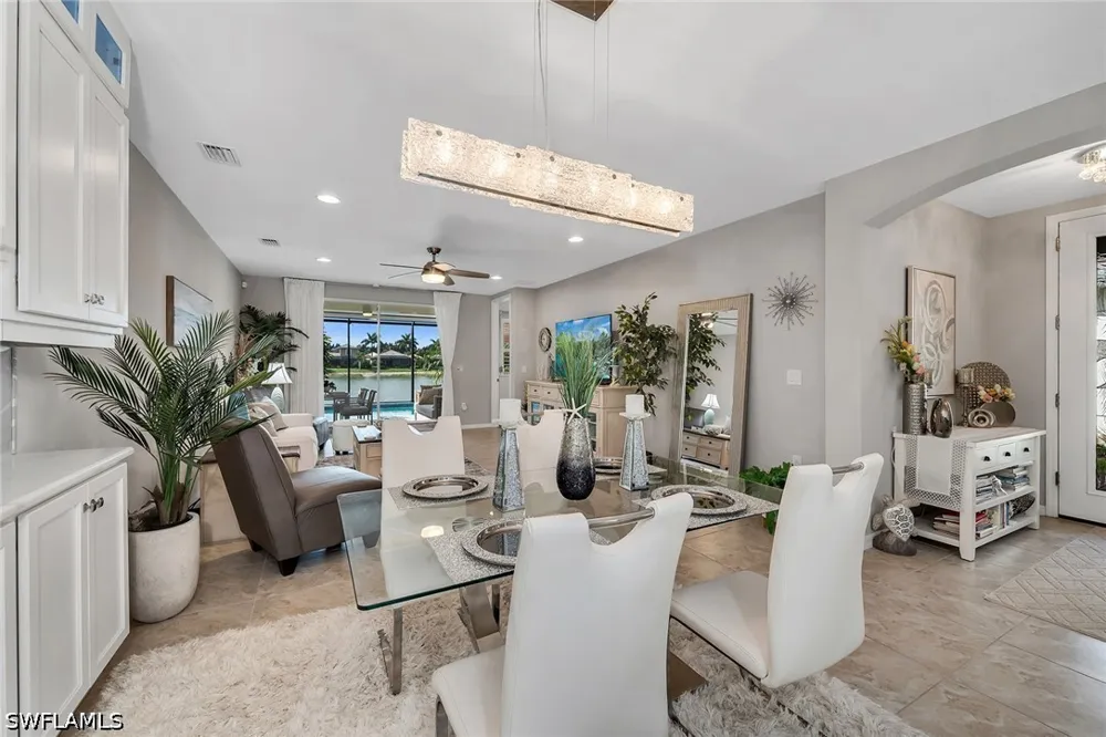Edgewater Circle Naples, FL 34114