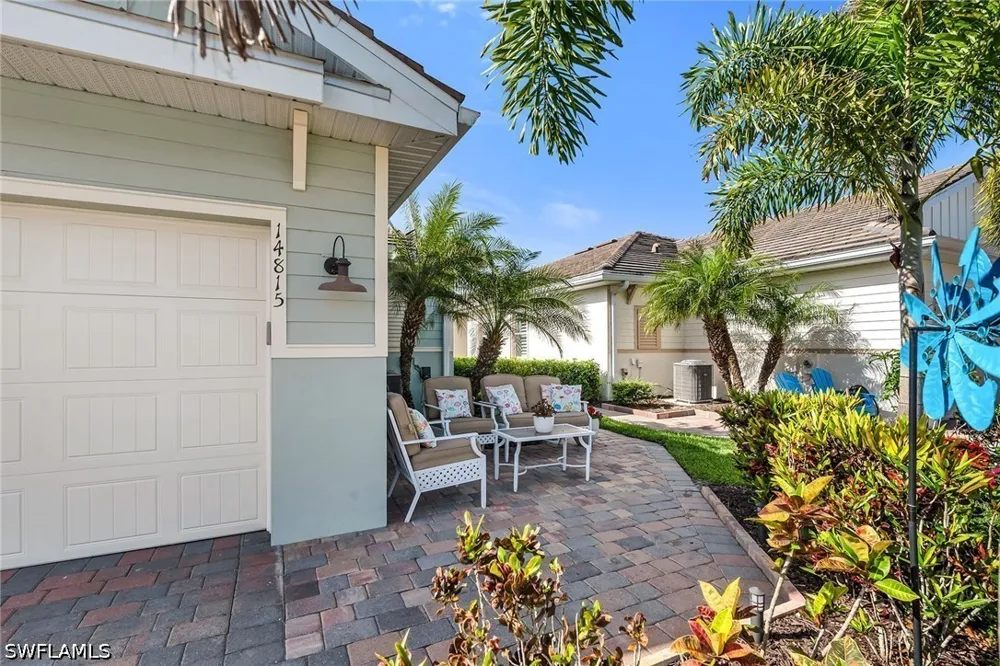 Edgewater Circle Naples, FL 34114