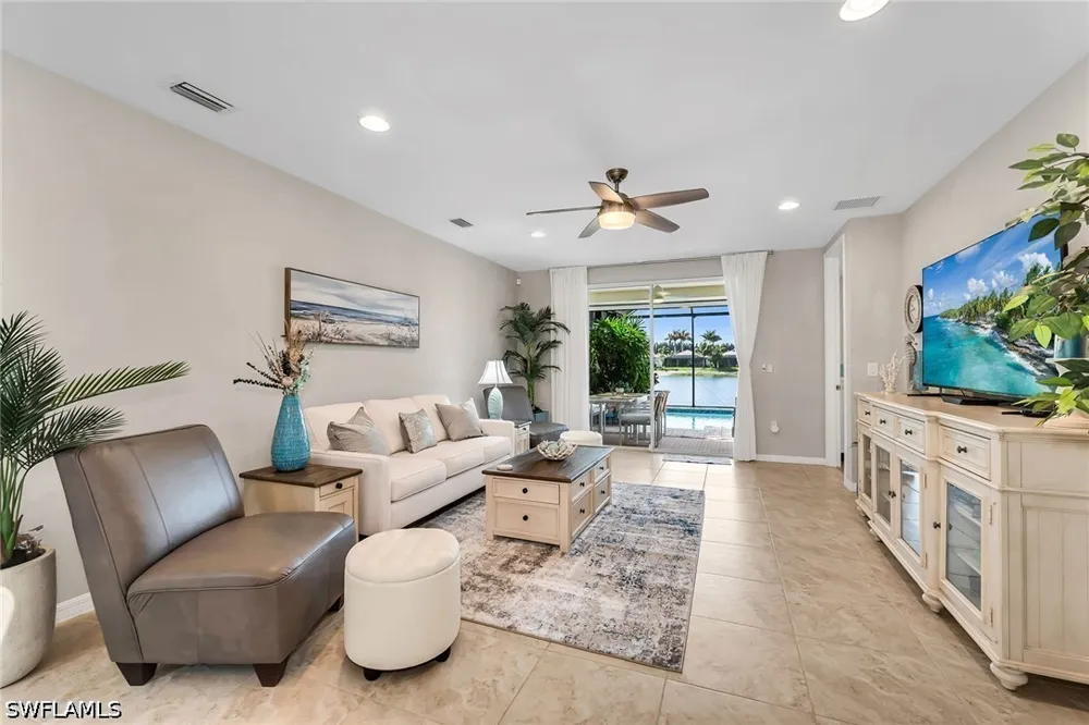 Edgewater Circle Naples, FL 34114