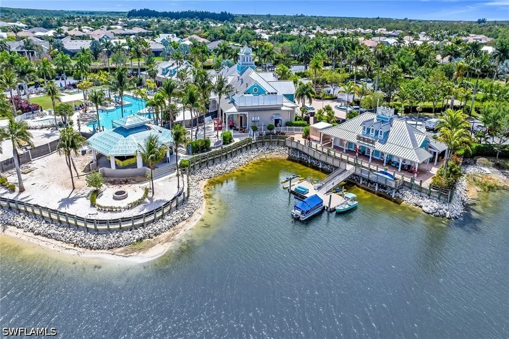 Edgewater Circle Naples, FL 34114