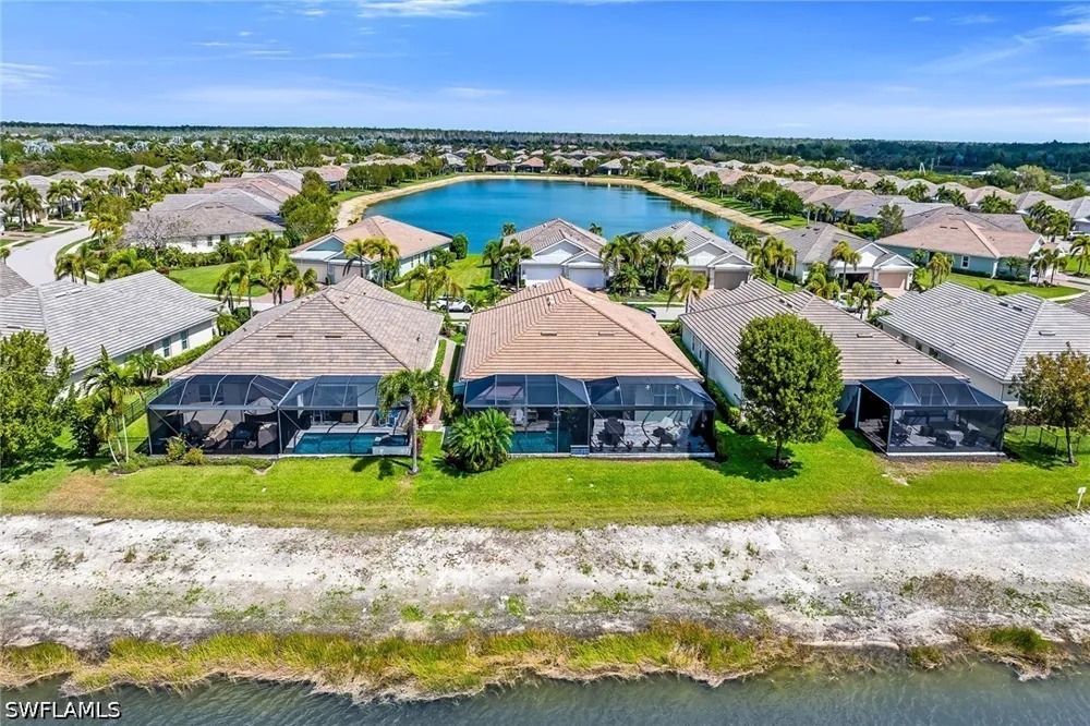 Edgewater Circle Naples, FL 34114