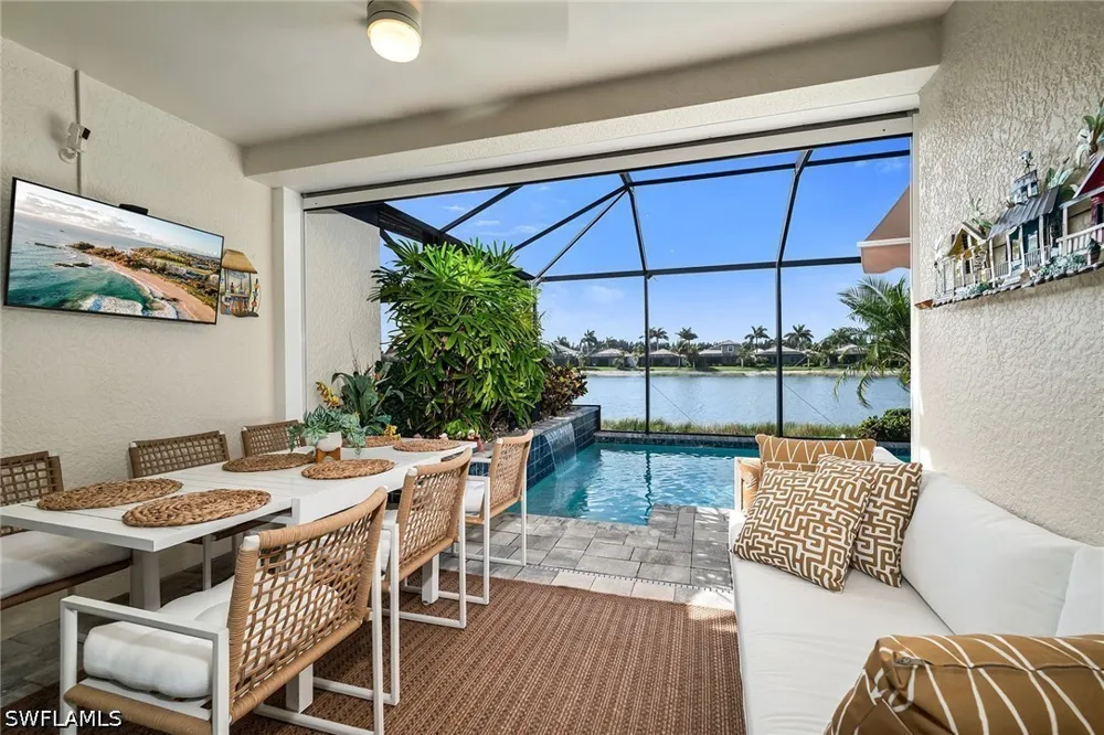 Edgewater Circle Naples, FL 34114
