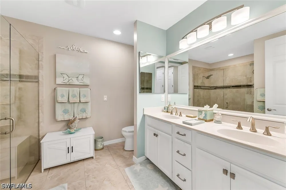 Edgewater Circle Naples, FL 34114