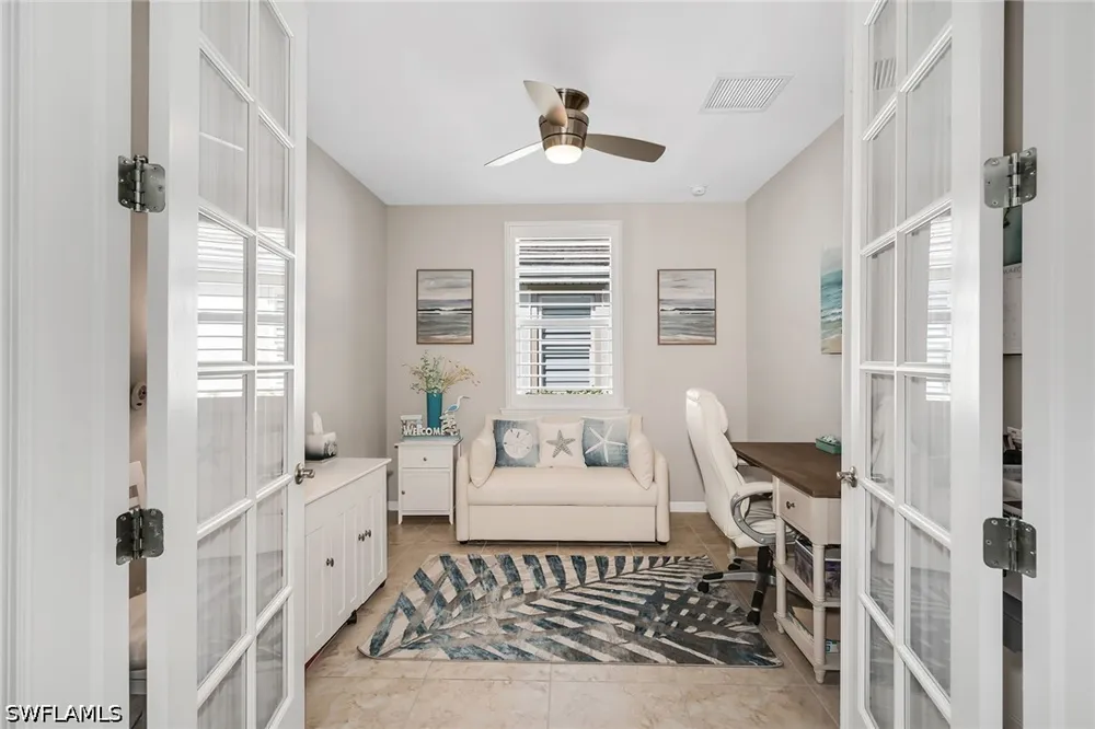 Edgewater Circle Naples, FL 34114