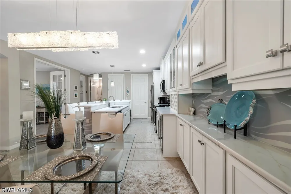 Edgewater Circle Naples, FL 34114