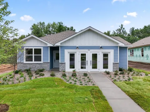 707 Vista Court
