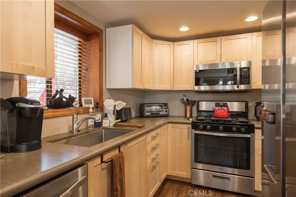 42401 Avalon Road Big Bear Lake, CA 92315
