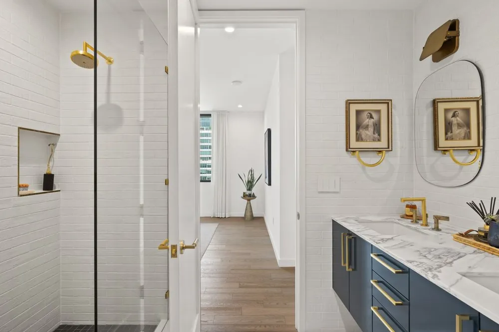 222 West Avenue #2301 Austin, TX 78701