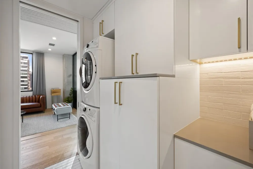 222 West Avenue #2301 Austin, TX 78701