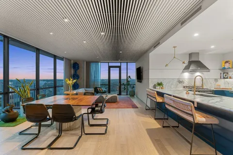 222 West Avenue #2301