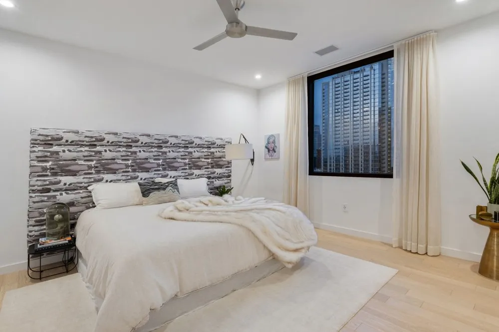 222 West Avenue #2301 Austin, TX 78701
