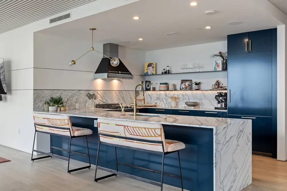 222 West Avenue #2301 Austin, TX 78701