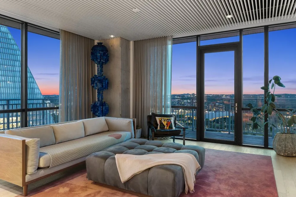 222 West Avenue #2301 Austin, TX 78701