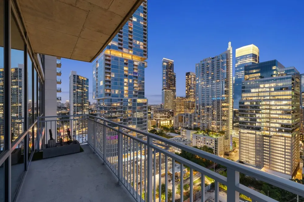222 West Avenue #2301 Austin, TX 78701