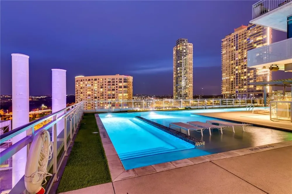 222 West Avenue #2301 Austin, TX 78701