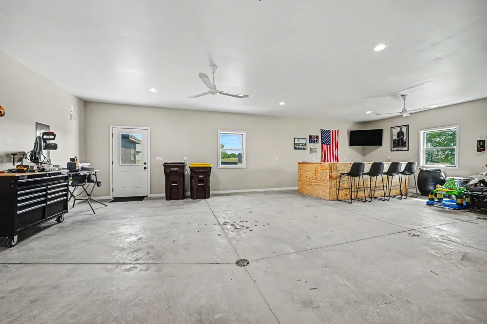 19347 Lake Volney Circle Le Center, MN 56057
