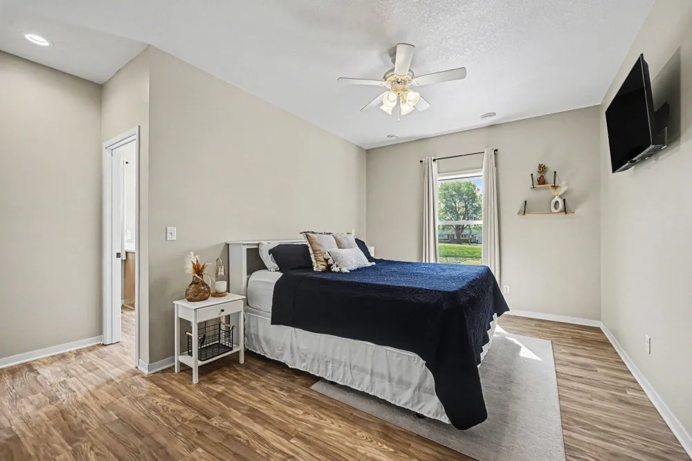 19347 Lake Volney Circle Le Center, MN 56057