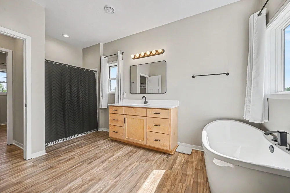 19347 Lake Volney Circle Le Center, MN 56057