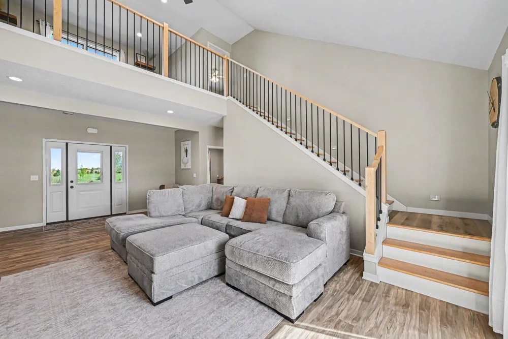 19347 Lake Volney Circle Le Center, MN 56057