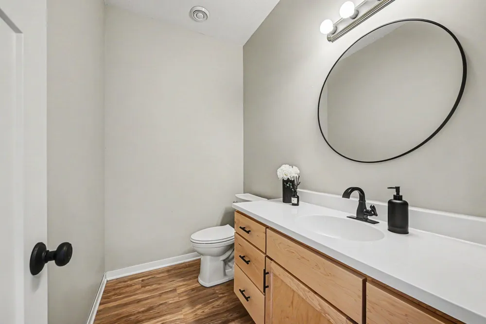 19347 Lake Volney Circle Le Center, MN 56057