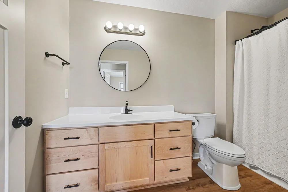 19347 Lake Volney Circle Le Center, MN 56057